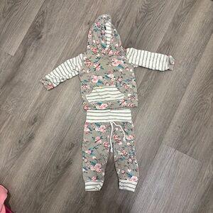 3-6 month matching set!
